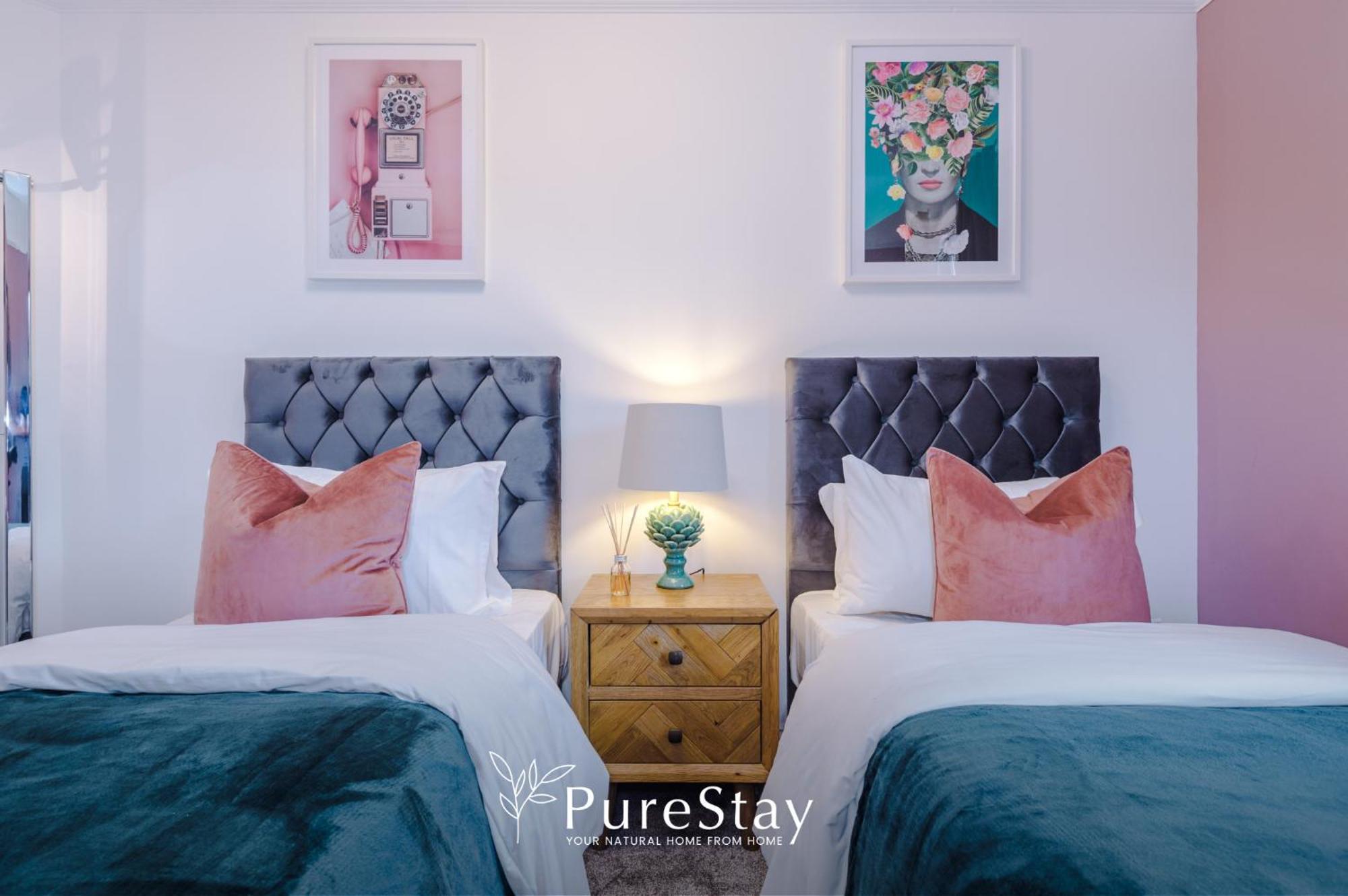 Incredible - Five Bedroom - 7 Actual Beds - 6 Bathroom House By Purestay - Central Bath With Parking Екстериор снимка